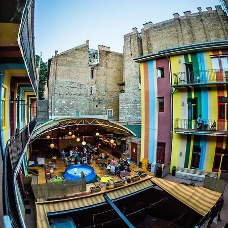 Hostal Casa De La Musica *