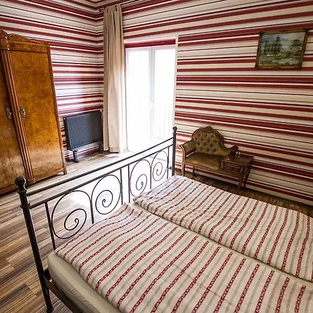 Casa De La Musica Hostel *