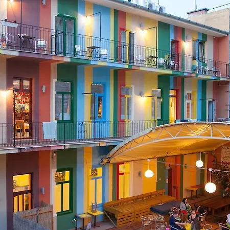 Casa De La Musica Hostel